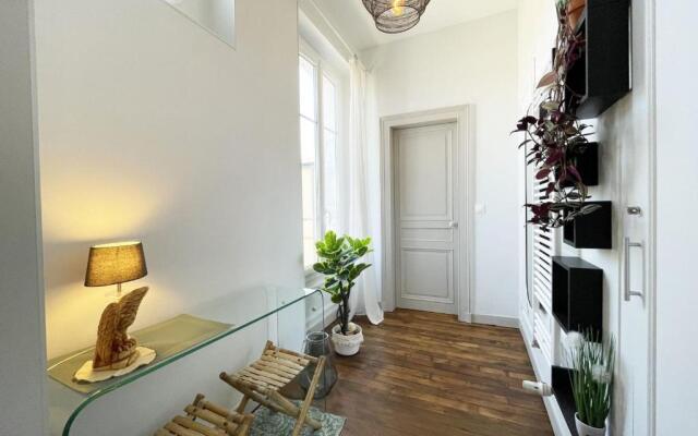 Appartement haussmannien proche gare