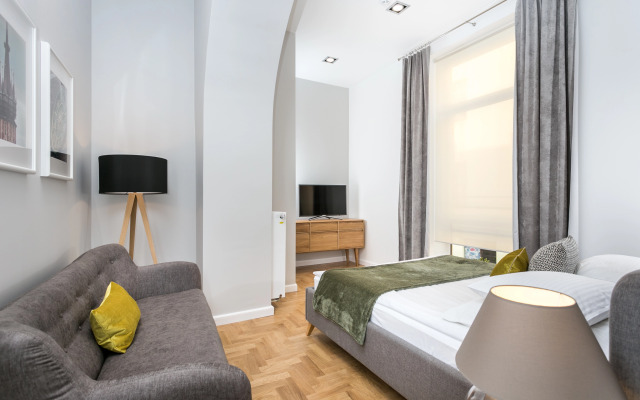 Venetian House Market Square Aparthotel