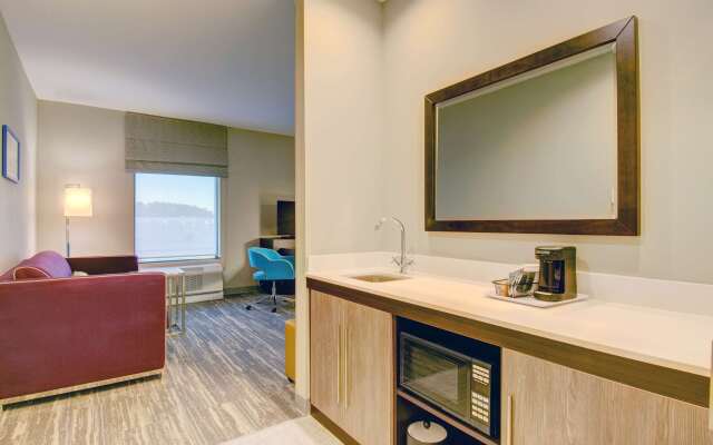 Hampton Inn & Suites Boston/Stoughton