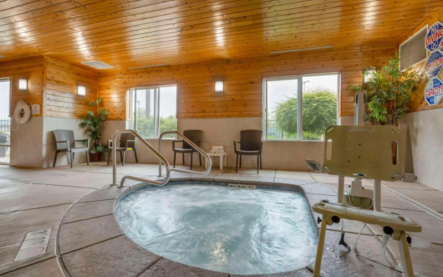 Comfort Suites Redding - Shasta Lake