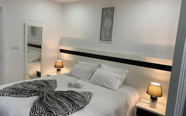 THE CEDAR TREE HOUSE Studio 48