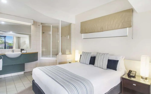 French Quarter Resort – Guest Rooms – Hastings Street