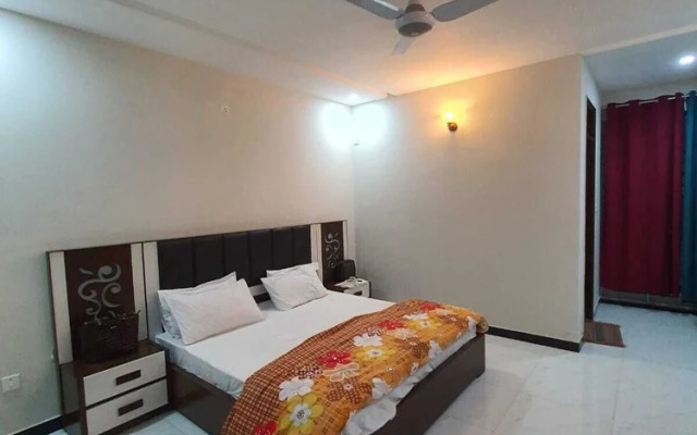 Roomph Transit Guest House