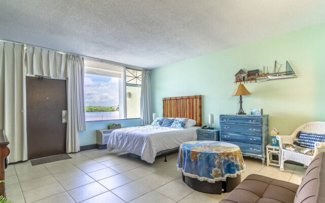 301 Little Harbor Inn