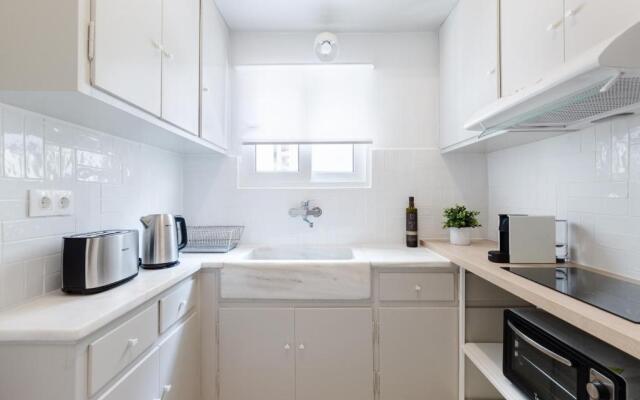 Central Cozy Apartments in Plaka by UPSTREET