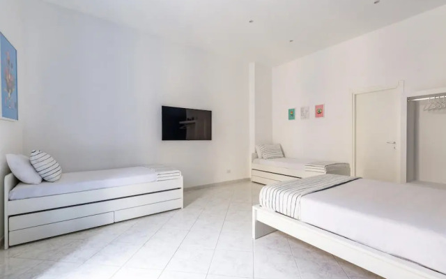 White Blue Apartment at Sanit by Wonderful Italy