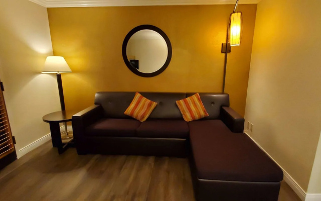 The Buena Park Grand Hotel & Suites