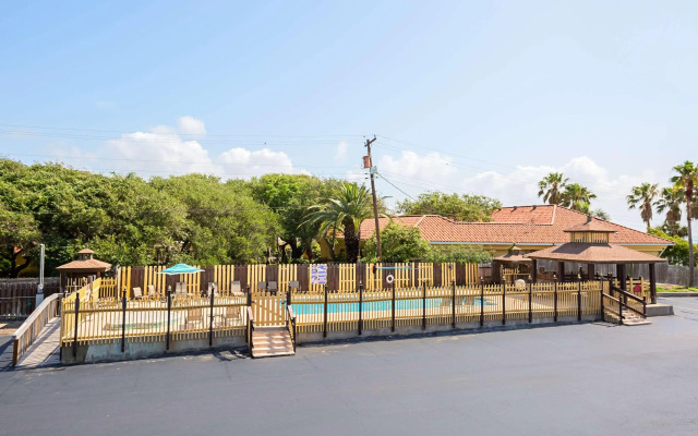 Quality Inn Rockport on Aransas Bay