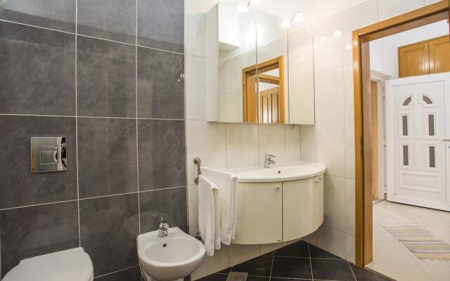 Holiday House Leonida