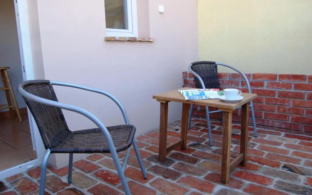 Maya Guesthouse