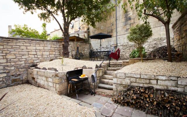 Wonderful Apartment in Bath wGarden - Sleeps 8