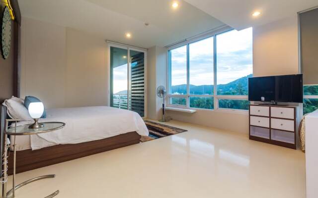 The Palm at Veloche by Lofty