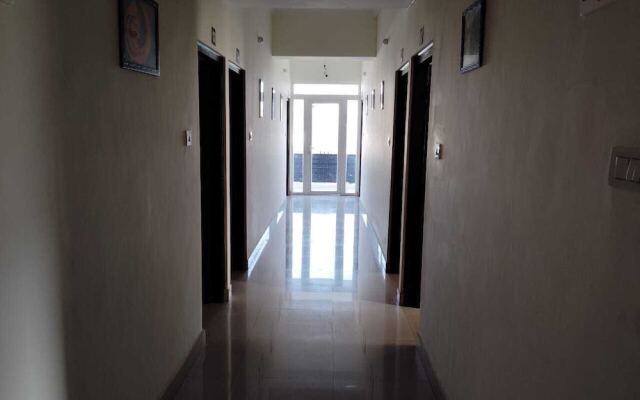 Hotel Parwatanchal Restaurant & Party