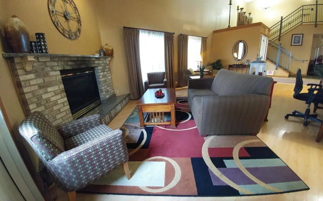Grandstay Hotel & Suites
