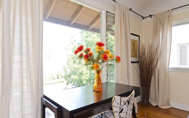 LA155 2 Bedroom Apartment By Senstay