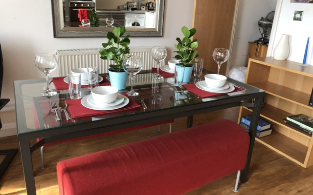 Huku Kwetu Nottingham - Crusader Mezzanine