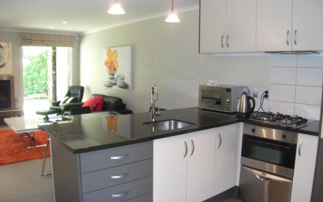 Pauanui Lakes - Pauanui Holiday Home