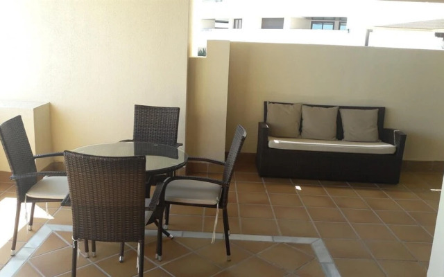 Beach Apartment With Spa & Gym