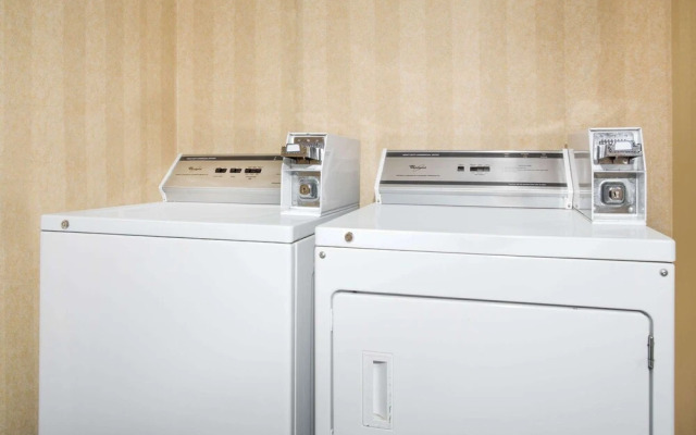 Travelodge Bentonville