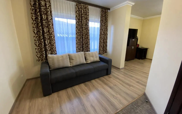 Sting Hotel & Event Palace