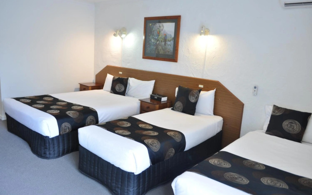 Albury Burvale Motor Inn – Guest Rooms – Albury