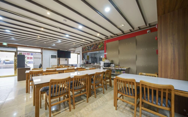 Gyeongju K Hotel &amp; Pension