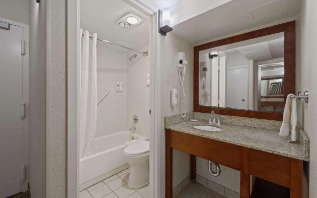 Comfort Inn by the Bay