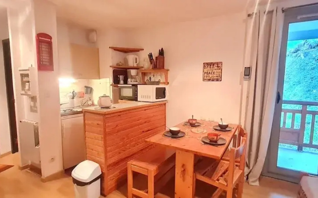 Bright & Cozy 1-bedroom Apartment