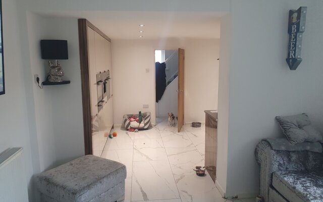 The Hawthorns Large Detached 3 Bedroom Family Home