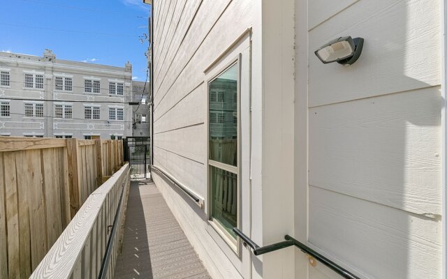 Stunning Condos Near French Quarter