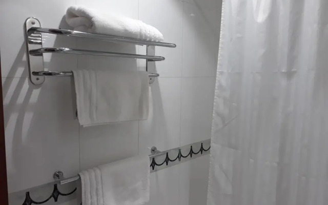 Hayat Radhwa Hotel