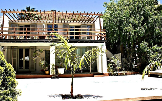 Cape Standard Guest House