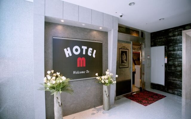 Hotel M
