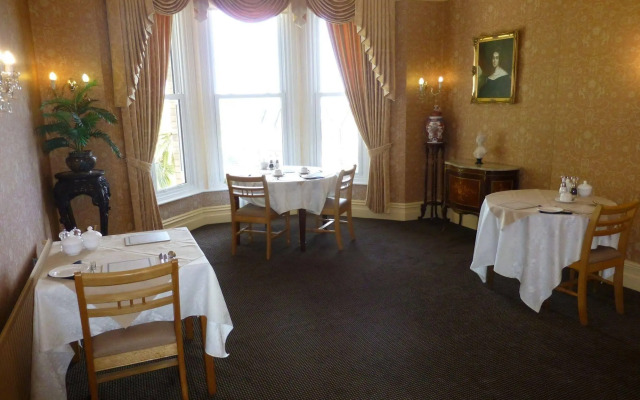 Summerhill Hotel