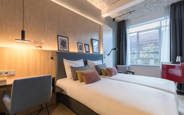 Postillion Hotel & Convention Centre WTC Rotterdam - Image 7