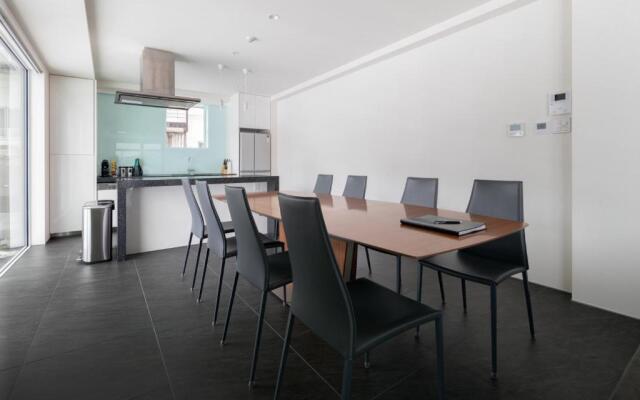 Bluebird Apartments by The Hakuba Collection