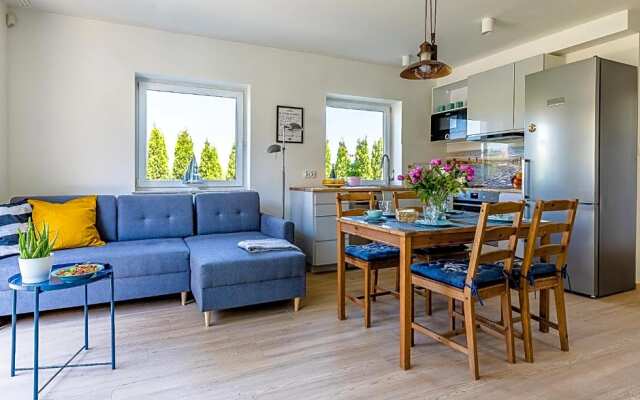 Seaview House with fireplace