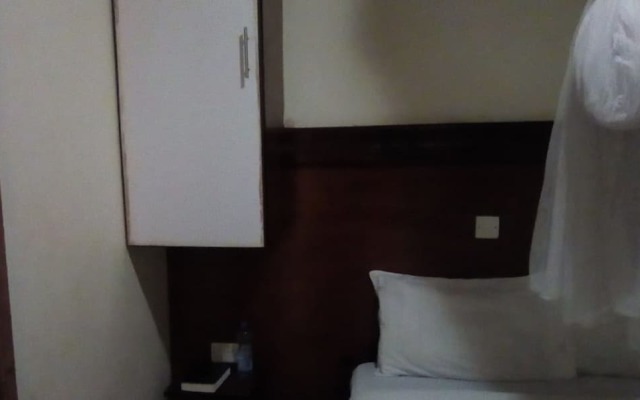 Zama Hotel