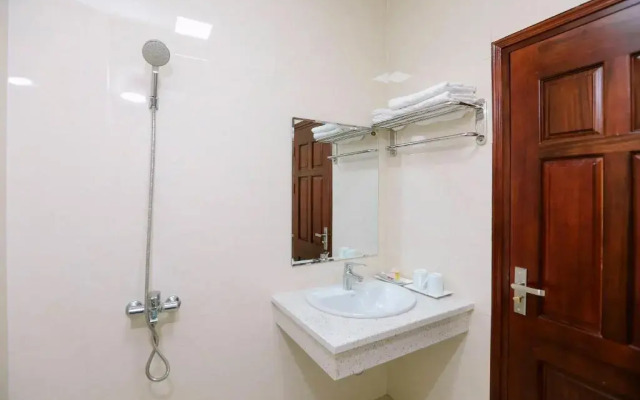 Manarola Hotel by OYO Rooms