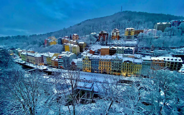 Ontario Hotel Garni