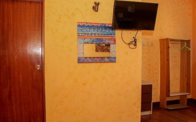 Los Balcones De Moral Y Santa Catalina Hostal