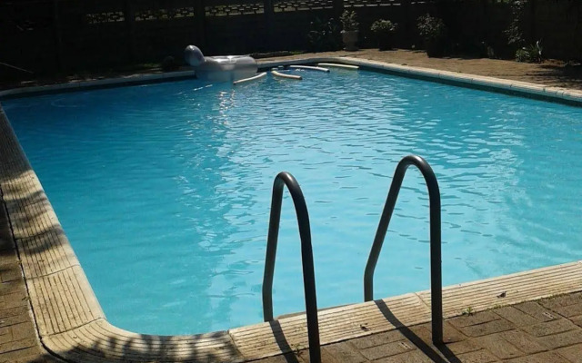 Black Swan Guest House