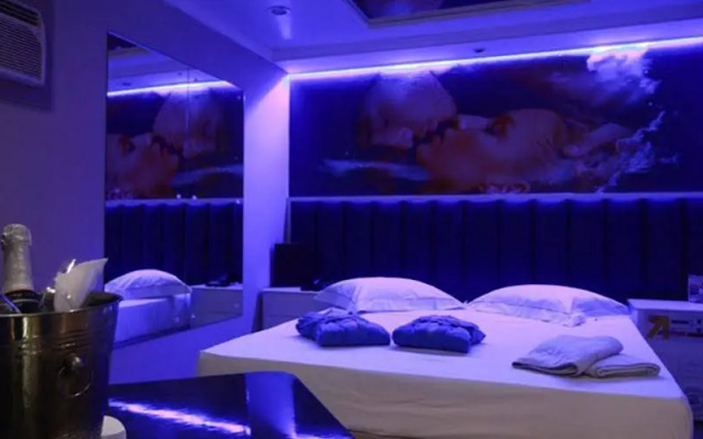 Adrenalina Hotel - Adults Only