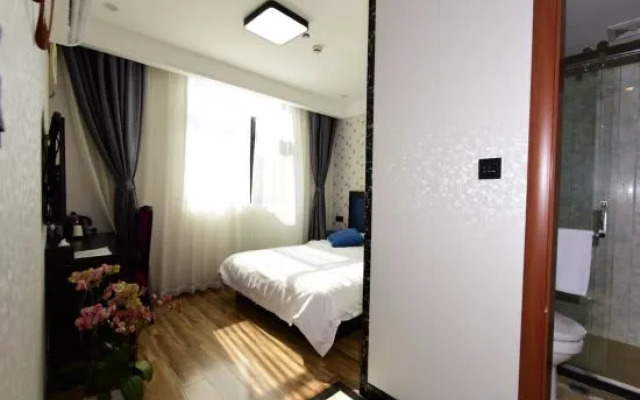 Longchen Holiday Inn (Shanghai Ruijin Hospital Yongjia Road Branch)