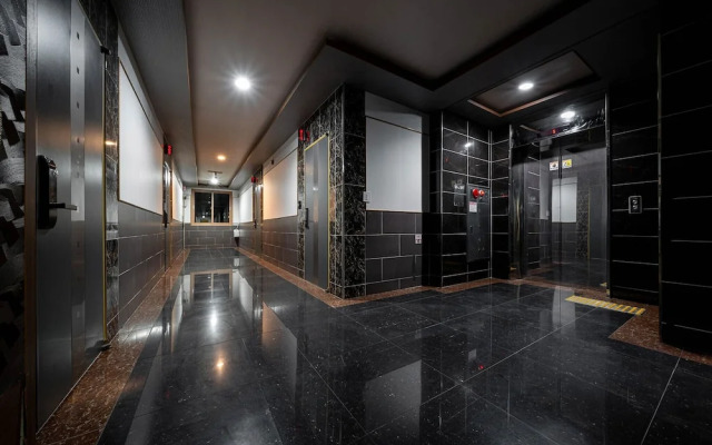 F-one Hotel