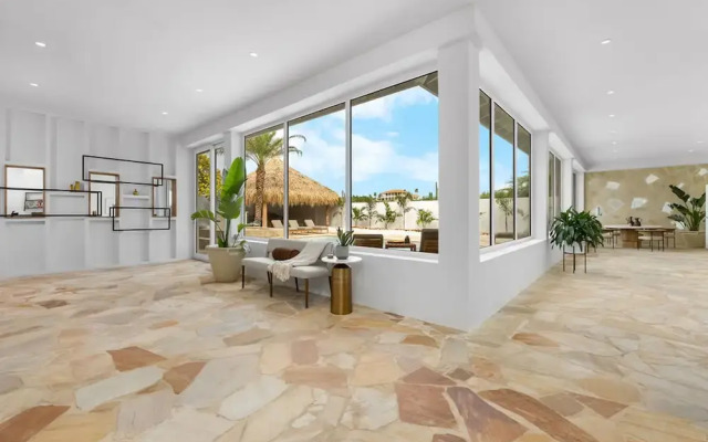 The Court Villa - 8 Bed 8 5 Bath