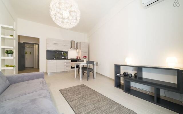 New Elegant Flat With Terrace