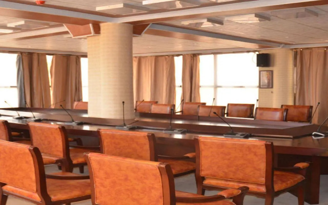 Simama Hotel