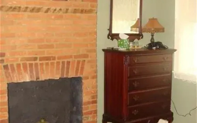 The Tillie Pierce House Inn