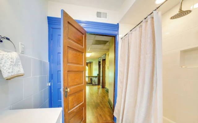 Spacious Pittsburgh Rental: Walk to Frick Park!